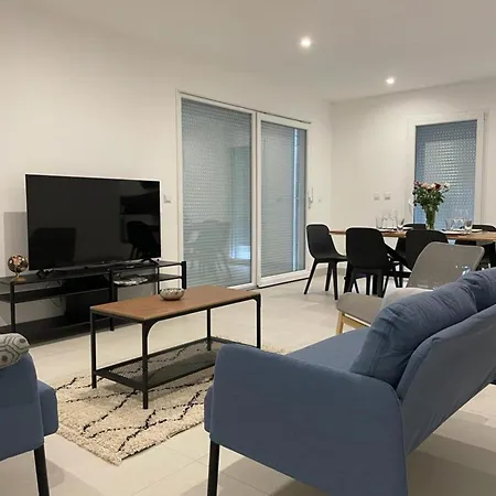 Villa Lancrans Vila *